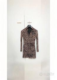 Vestito camicia Stradivarius con fantasia zebra.