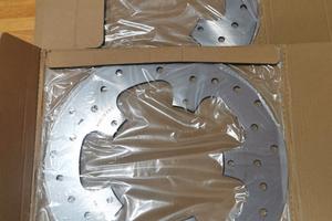 coppia dischi freno anteriore piaggio Beverly 