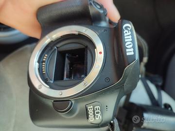 Nikon D70 e Canon  EOS 1300
