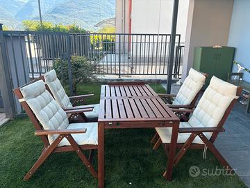 Set tavolo 4 sedie relax e panca con parete