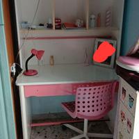 Scrivania e libreria Barbie
