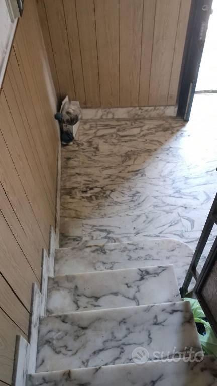 Villa di 200 m² con più di 5 locali a Riposto - Vista 3