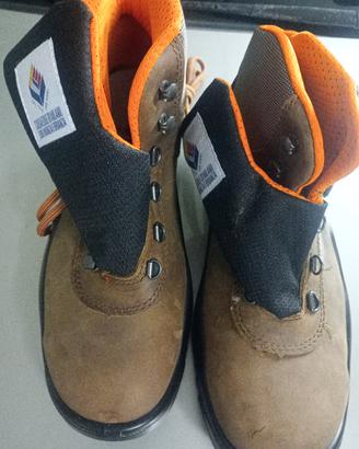 SCARPE DA LAVORO ANTINFORTUNISTICHE 