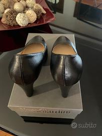 Scarpa donna con tacco medio Nero Giardini n. 37