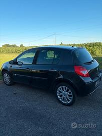  Clio le iene