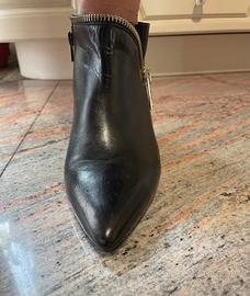 Stiletto nero Isabella Lorusso