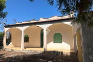 VILLA SINGOLA A FRANCAVILLA FONTANA