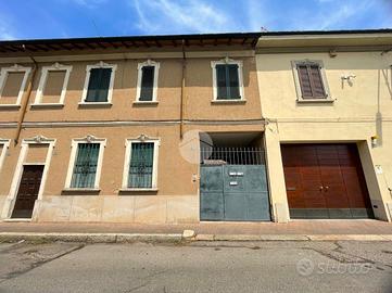 CASA INDIPENDENTE A MAGENTA