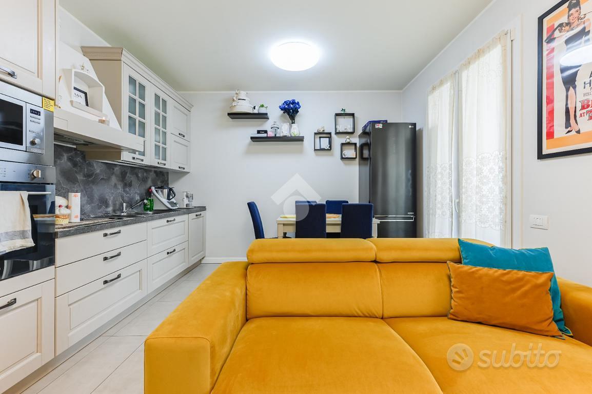 Apartment in Milano, Rogoredo, Municipio 4 - Altro