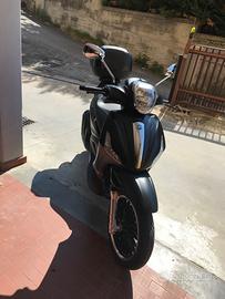 Piaggio Beverly Police