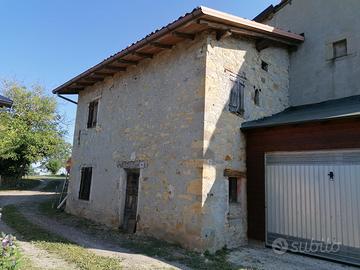 Rustico da ristrutturare