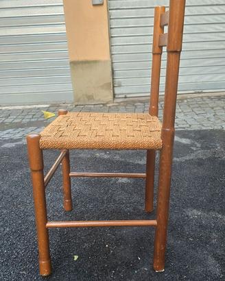 Sedie in legno con seduta in paglia