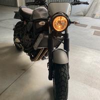 Yamaha Xsr700