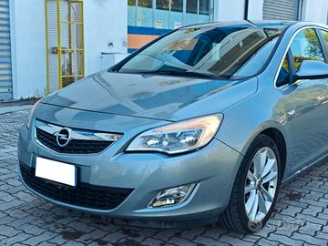 Opel Astra 5 porte Cosmo Benzina