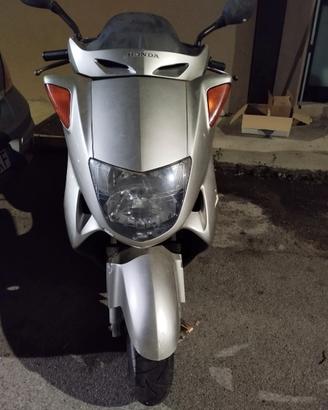 Honda pantheon 150 2t