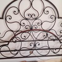 struttura letto in ferro battuto 