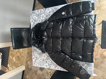 Giacca Moncler modello maya nero lucido