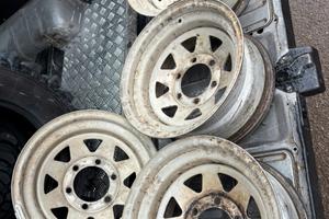 Cerchi in lega nissan patrol tr e gr