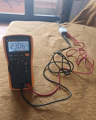 FLUKE 114