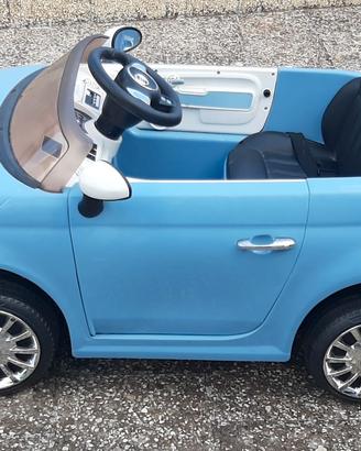 Macchinina elettrica radiocomandata Fiat 500