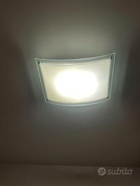 Plafoniera con vetro curvato di design