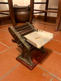 Macchina x pasta 1930