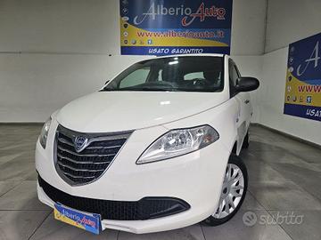 Lancia Ypsilon 1.2 69 CV 5 porte Silver