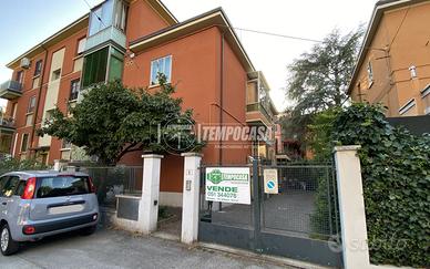 SOLUZIONE INDIPENDENTE CON CORTILE PRIVATO, GRANDE