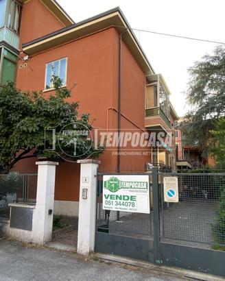 SOLUZIONE INDIPENDENTE CON CORTILE PRIVATO, GRANDE