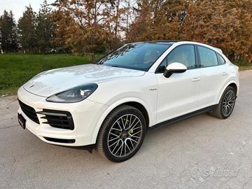 Porsche Cayenne Coupé 3.0 V6 E-Hybrid NO SUPERBOLL