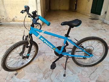 Bici B’TWIN Blu – Buone  condizioni!