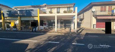 Peseggia - Negozio piano terra posizione centrale