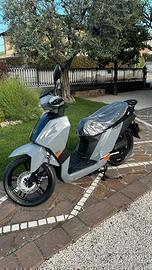 Peugeot Tweet 125 GT