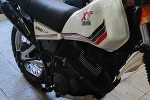 Yamaha xt550