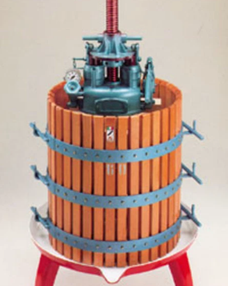 Attrezzatura mosto vino