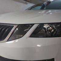 Faro anteriore sinistro Skoda Octavia 2018