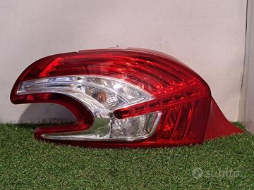 STOP FANALE POSTERIORE SINISTRO PEUGEOT 208 Serie