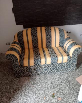 divano due posti 