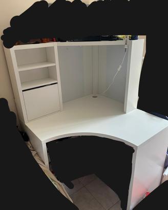 Scrivania angolare IKEA