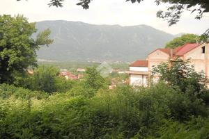 TER. RESIDENZIALE A SERINO