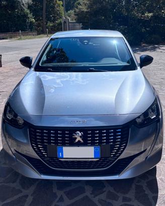 Peugeot 208 anno 2022, con 150.000 km.
