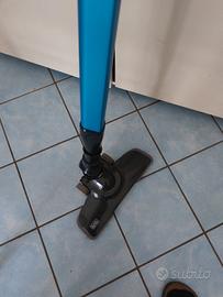 Aspirapolvere con filo Black + Decker