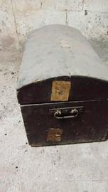 Cassapanca antica in legno