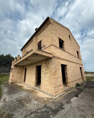 Splendida, con corte e panorama esclusivo