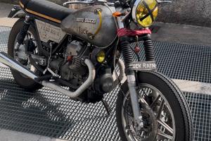 Moto guzzi v35c cafe racer