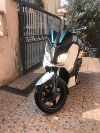 Yamaha xmax 250