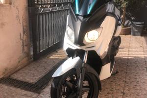 Yamaha xmax 250