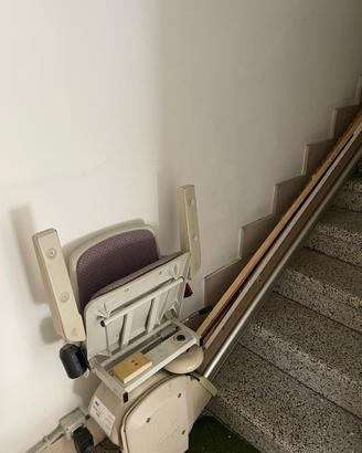 MONTASCALE ELETTRTICO PER DISABILI