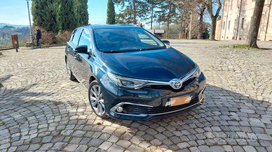 Toyota Auris 1.8 Hybrid Lounge – Top di Gamma