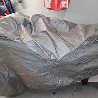 Copritelo scooter pari al nuovo tipo Burghman 250